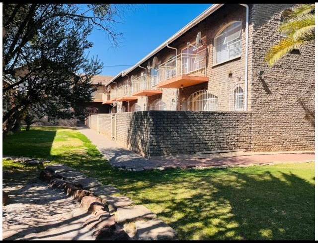 3 BEDROOM PROPERTY TO RENT IN FLORIDA